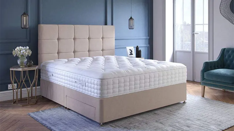 An image of Novo Natural 2000 Pocket Ortho pocket sprung mattress in a bedroom.